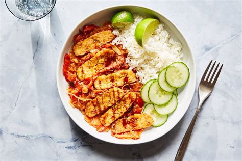 penay eyotan|Tempe Penyet (Smashed Tempeh With Sambal) .